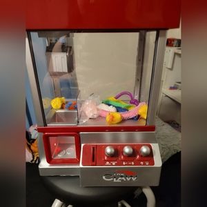 Working small claw machine